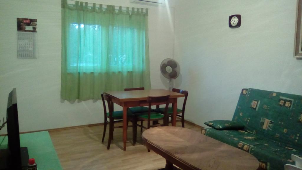 Apartments Mirana Ljubač 外观 照片
